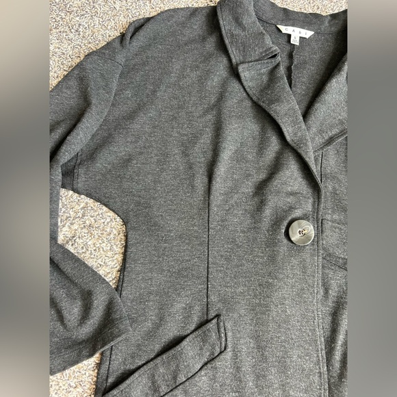 Cabi women’s blazer like jacket with tail and scoop hemline size small - Picture 5 of 11